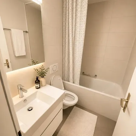 Garden 152m Luxury Appartement *